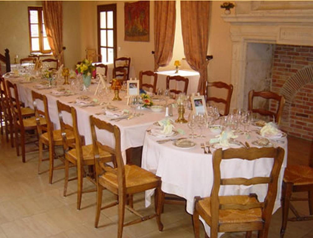 Logis Hotel - Le Relais Saint Vincent Ligny-le-Châtel المظهر الخارجي الصورة